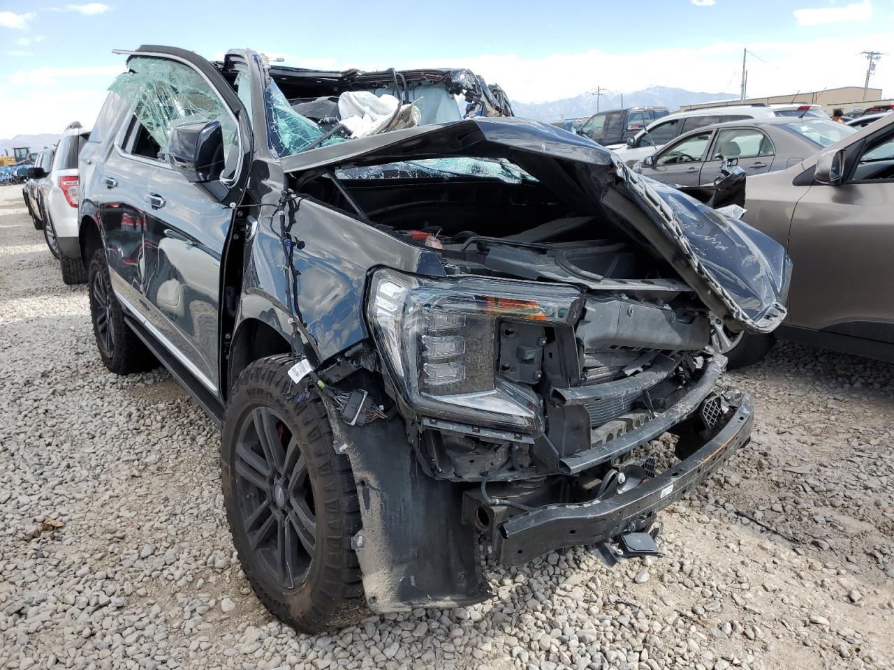 2022 GMC Yukon Denali - Image 4