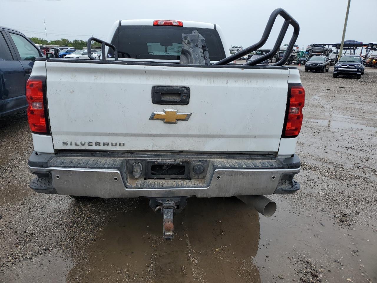 2017 Chevrolet Silverado K2500 Heavy Duty - Image 6