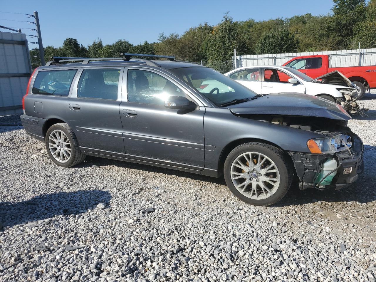 2007 Volvo V70 2.5T - Image 4