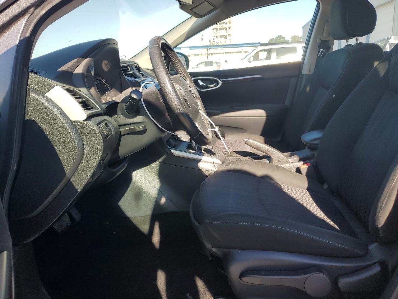 2019 Nissan Sentra S - Фото 7