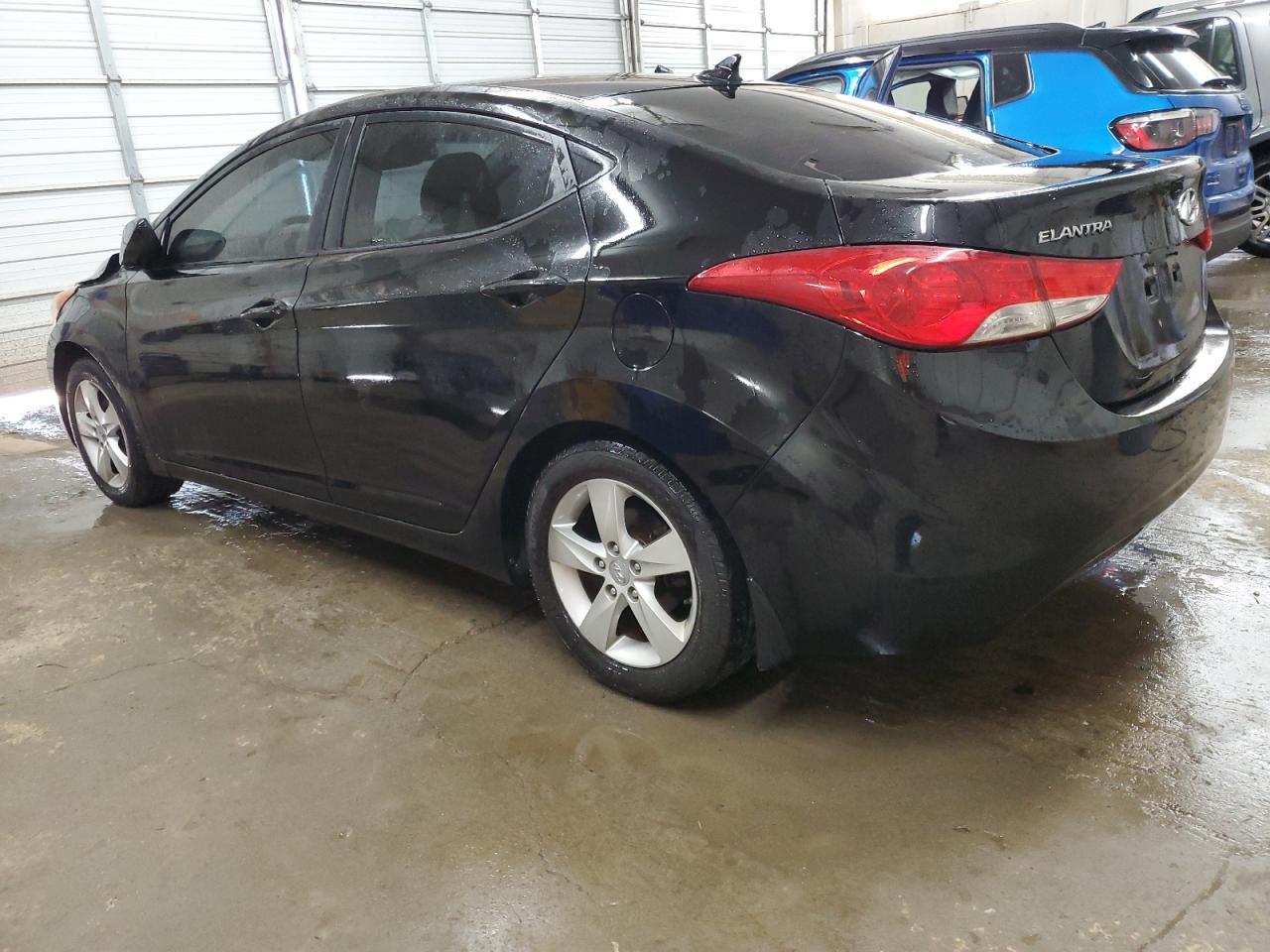 2013 Hyundai Elantra Gls - Фото 2