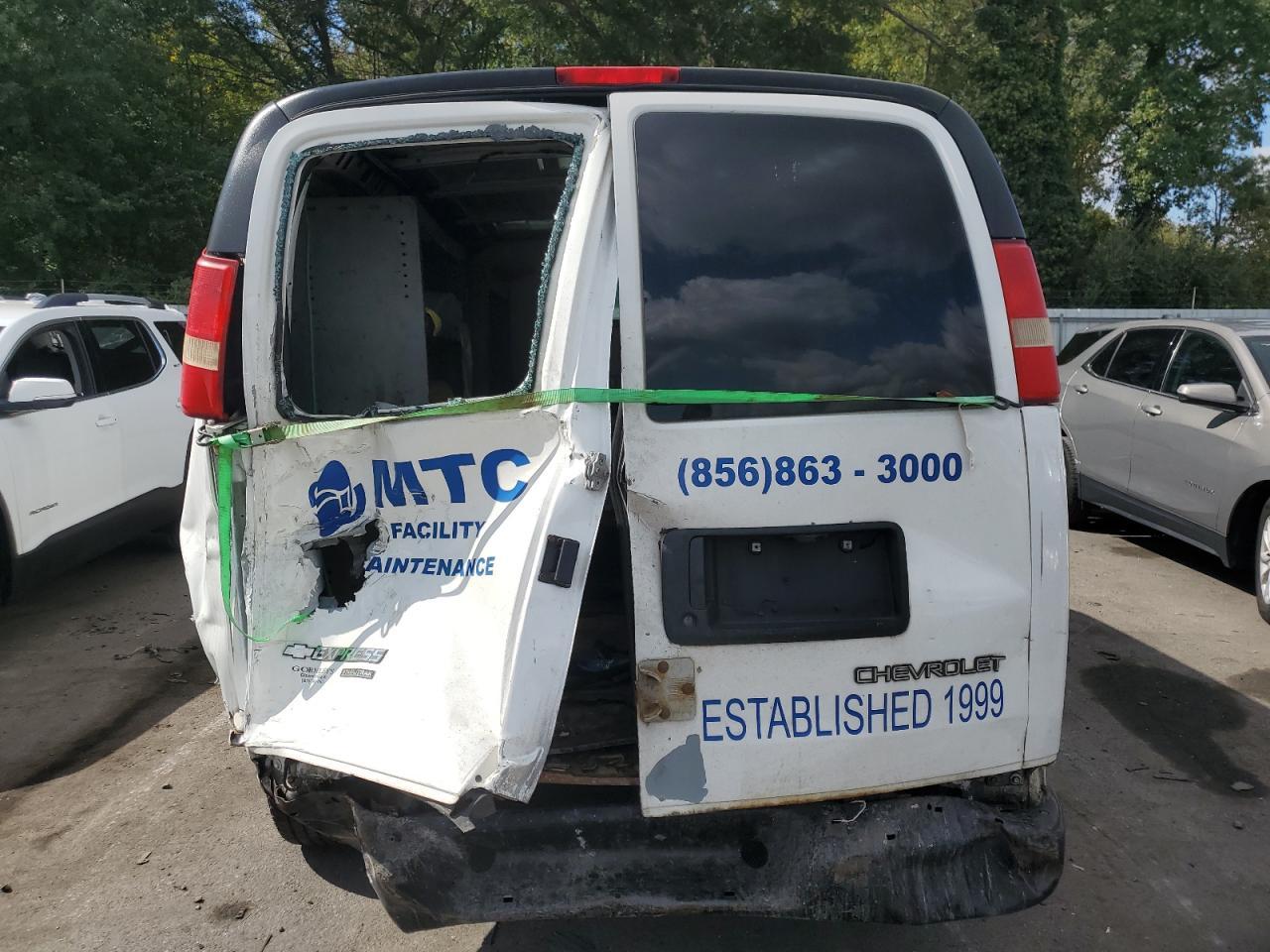 2012 Chevrolet Express G1500 - Image 6