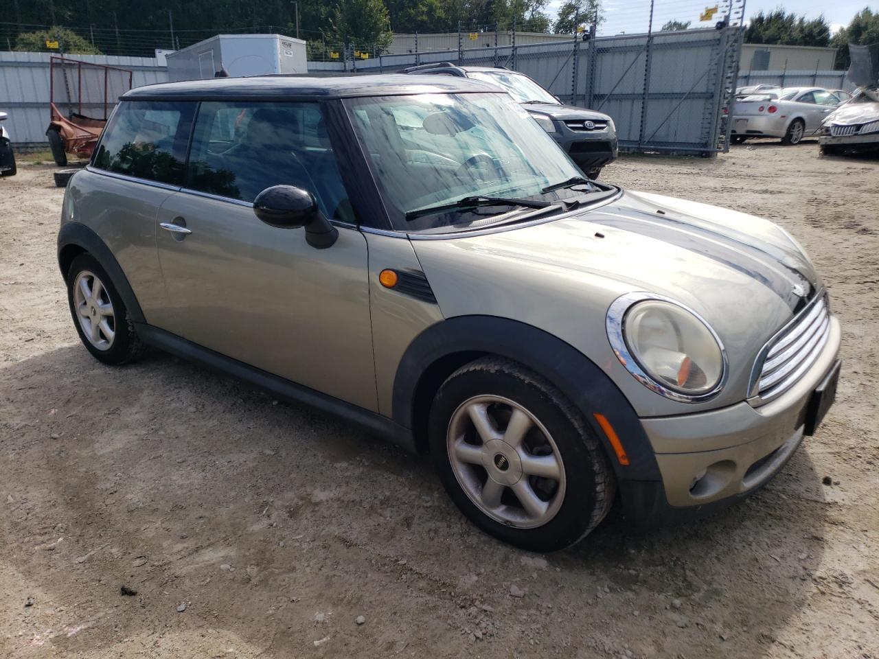 2010 Mini Cooper - Image 4