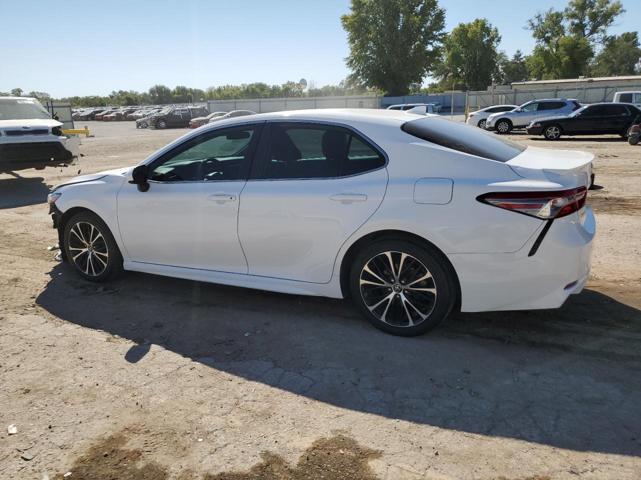 2019 Toyota Camry L - Image 2