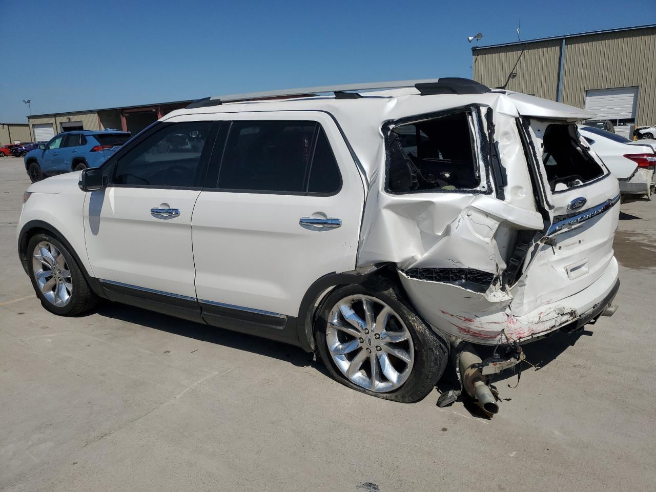 2013 Ford Explorer Limited - Image 2