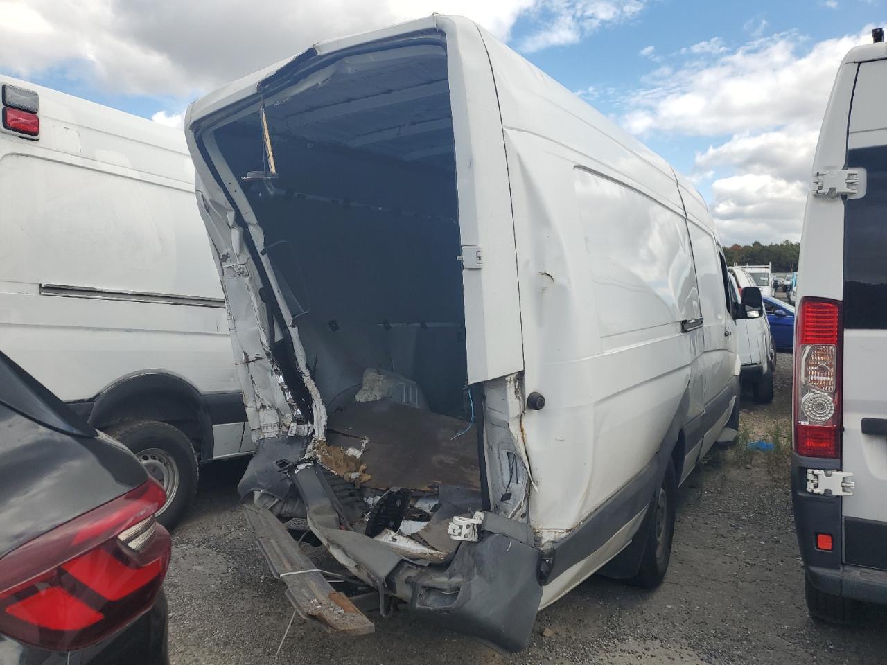 2016 Mercedes-Benz Sprinter 2500 - Фото 3