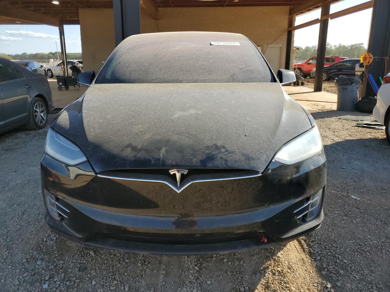 2018 Tesla Model X - Image 5