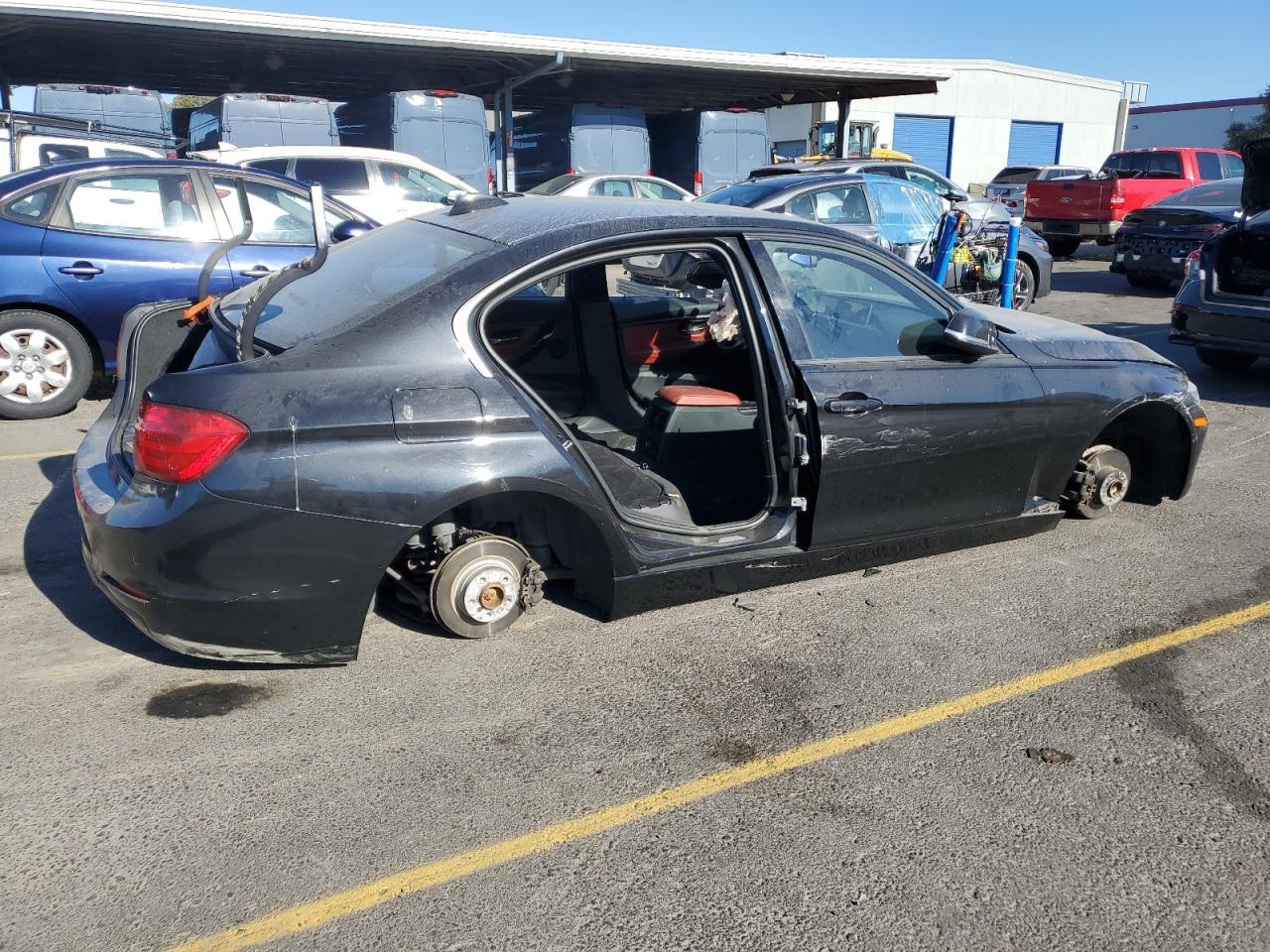 2013 BMW 328 I - Фото 3