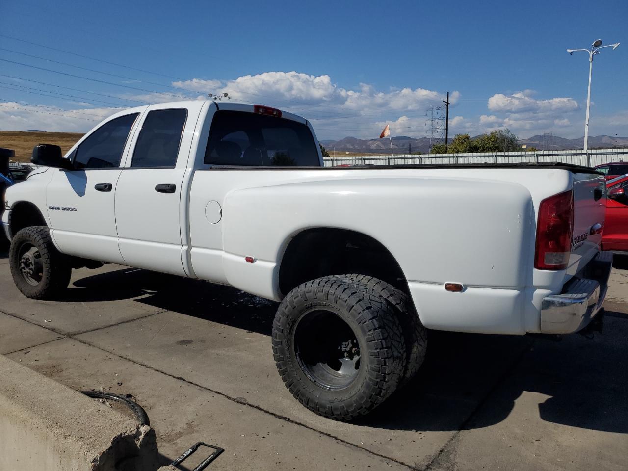 2004 Dodge Ram 3500 St - Фото 2