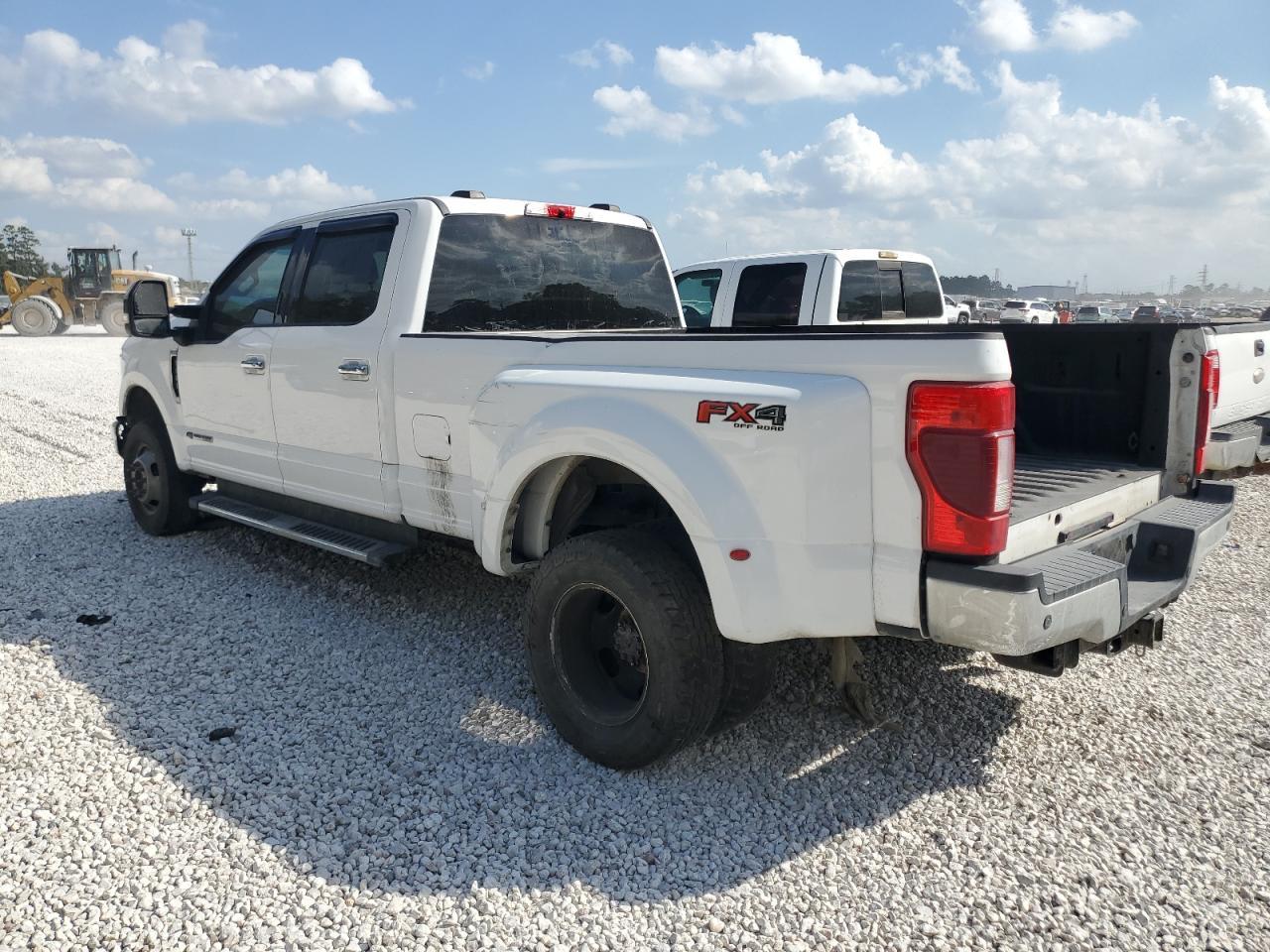2020 Ford F350 Super Duty - Фото 2