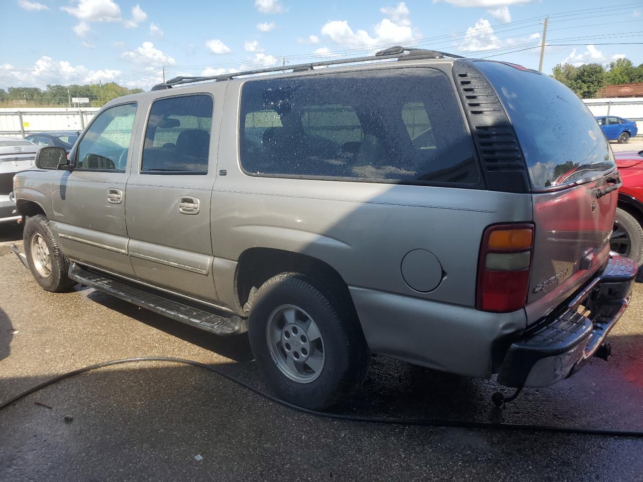 2003 Chevrolet Suburban C1500 - Фото 2