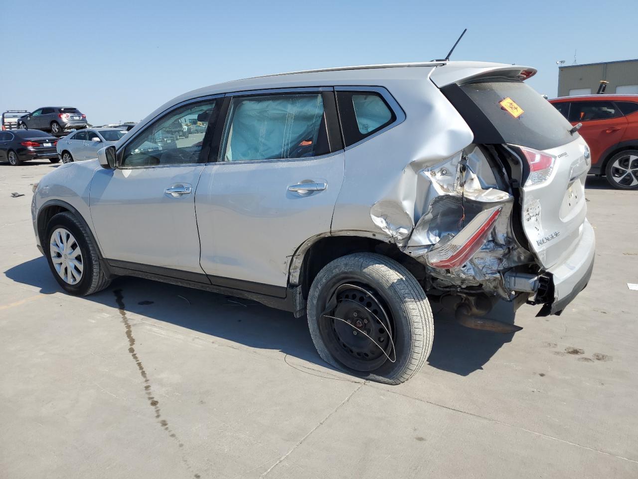 2016 Nissan Rogue S - Фото 2