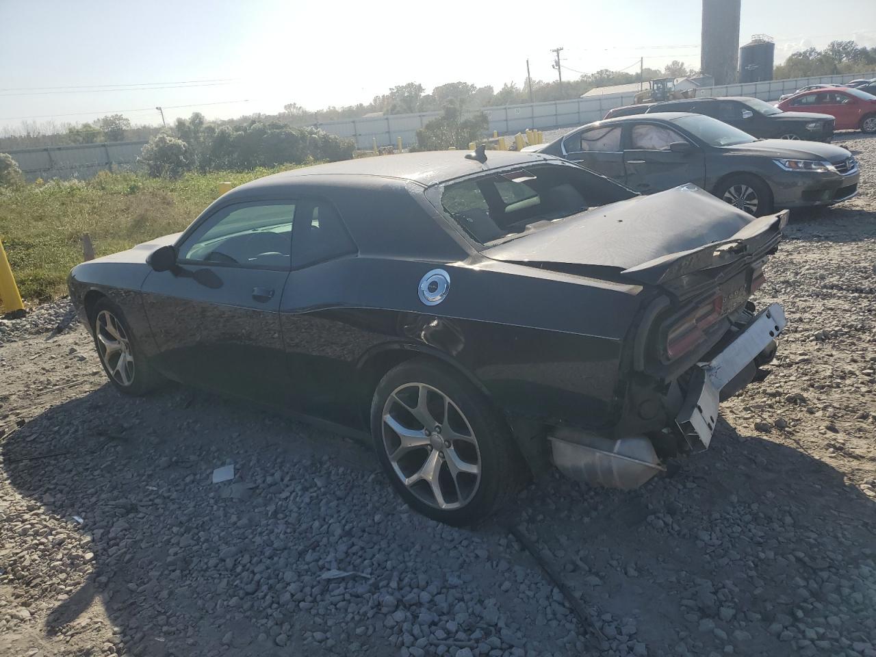 2016 Dodge Challenger Sxt - Image 2
