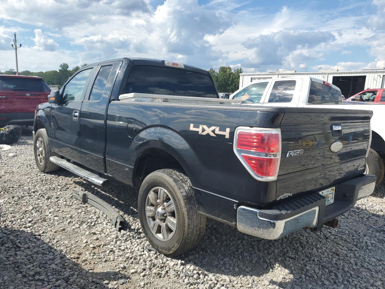 2012 Ford F150 - Фото 2
