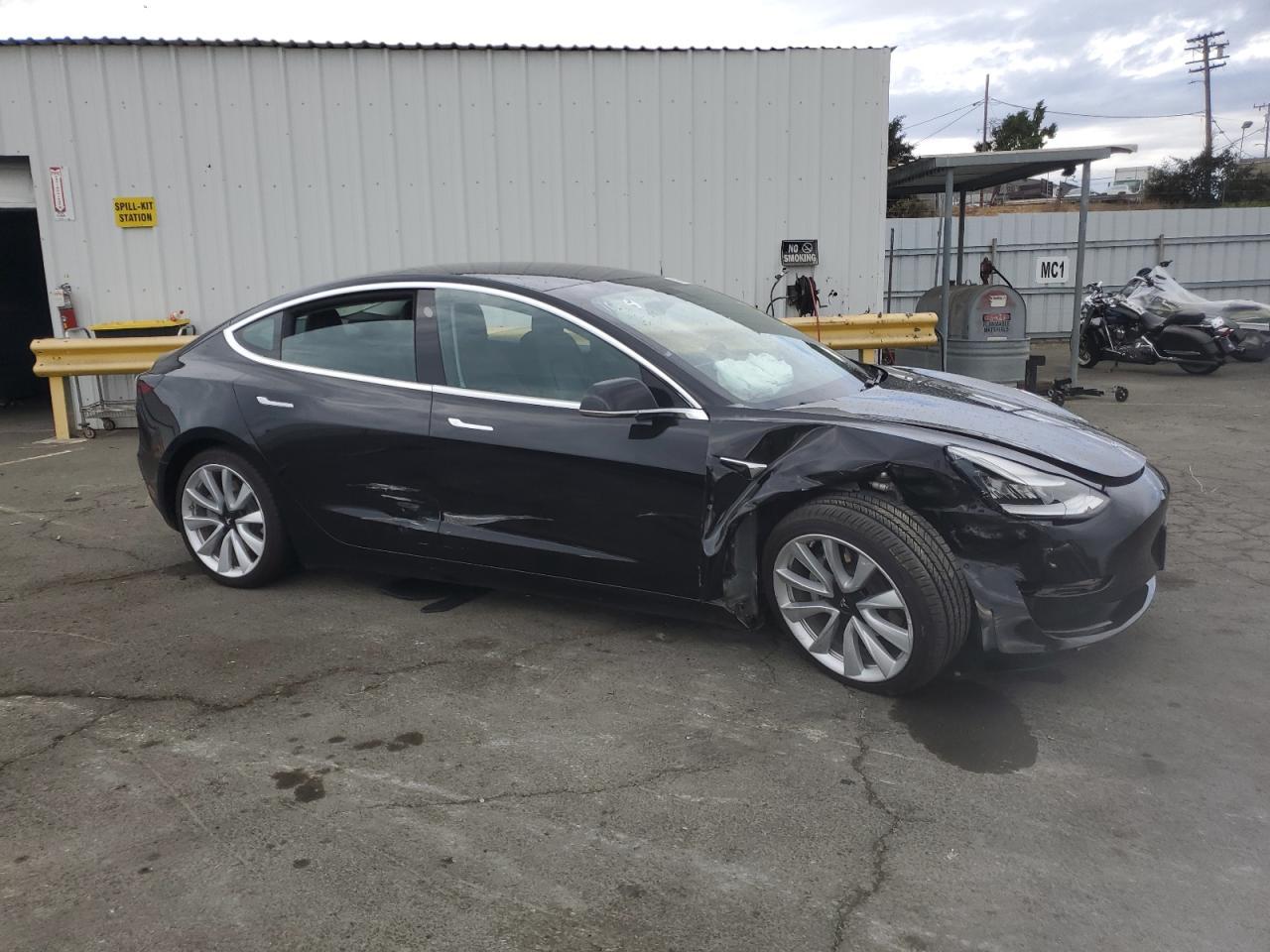 2020 Tesla Model 3 - Фото 4