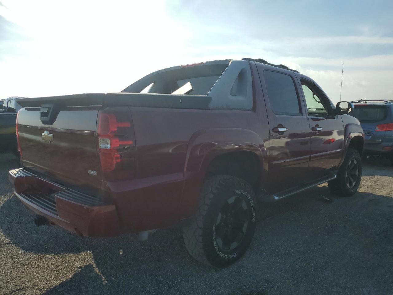 2007 Chevrolet Avalanche C1500 - Image 3