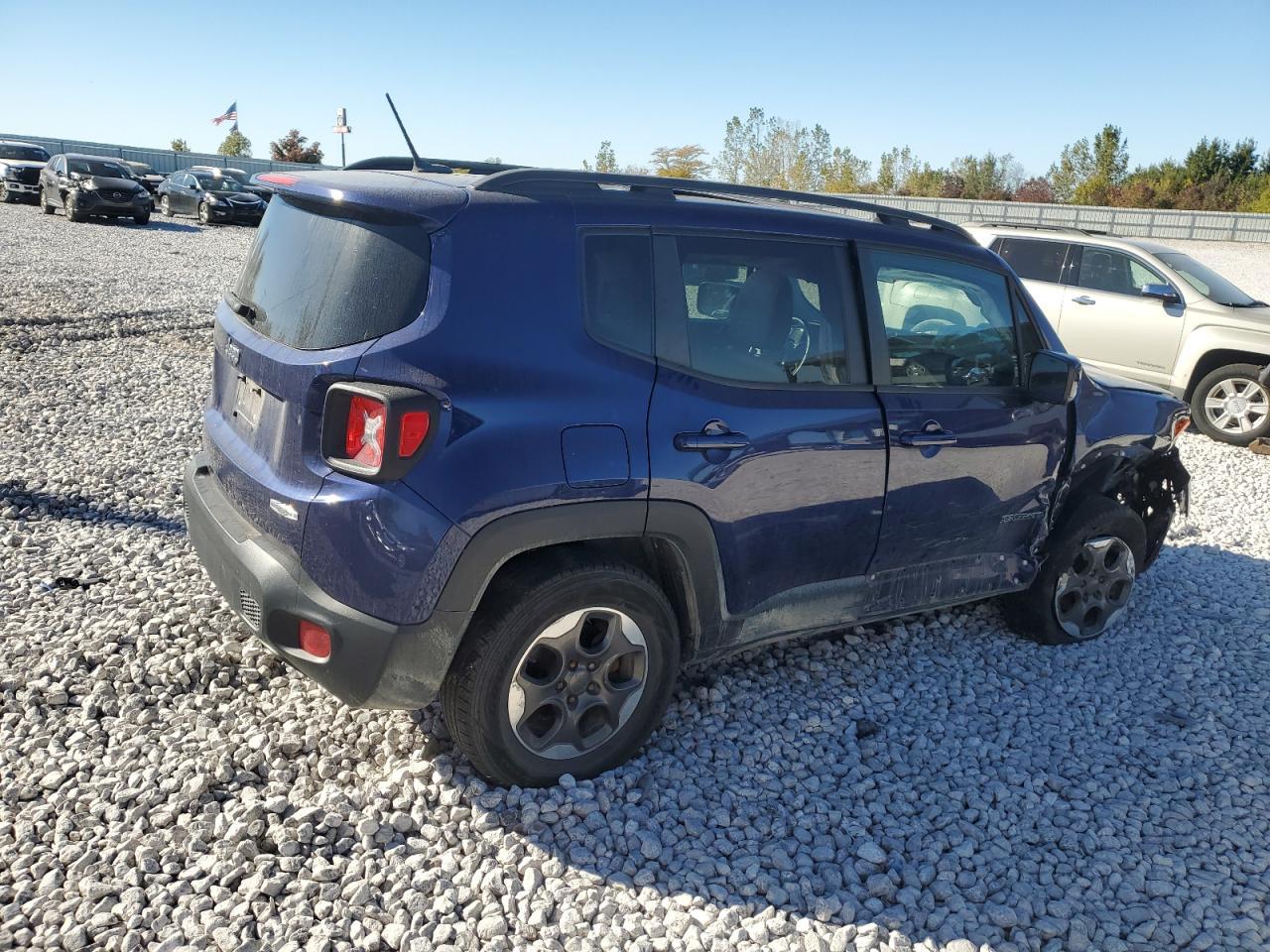 2016 Jeep Renegade Latitude - Фото 3