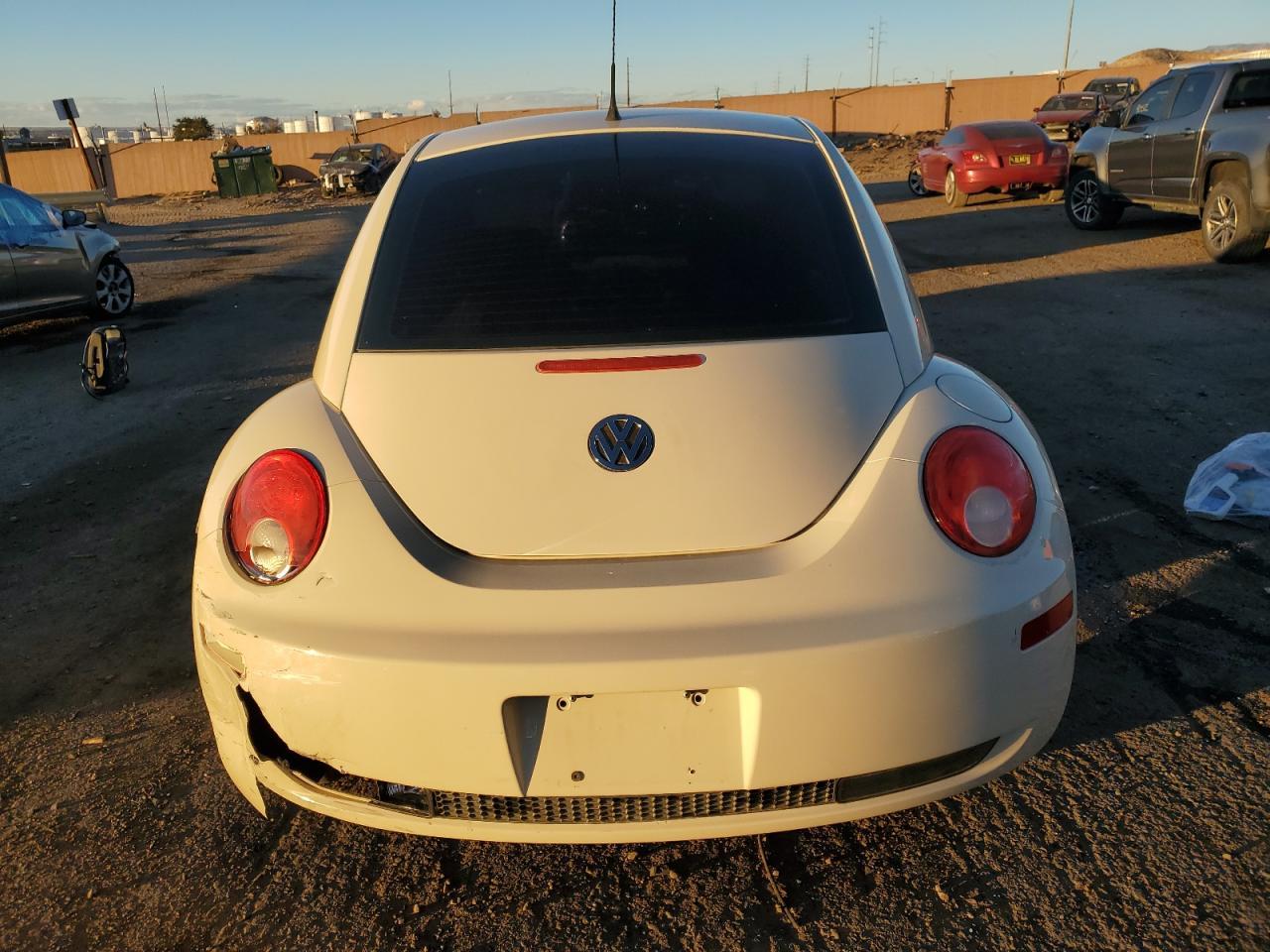 2006 Volkswagen New Beetle 2.5L Option Package 1 - Фото 6