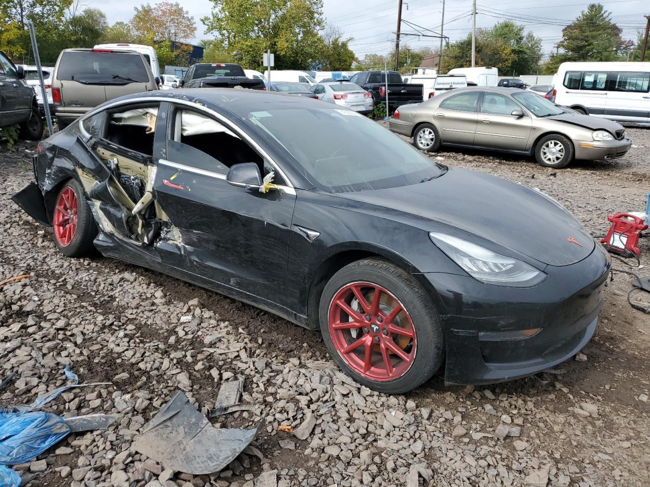 2019 Tesla Model 3 - Image 4
