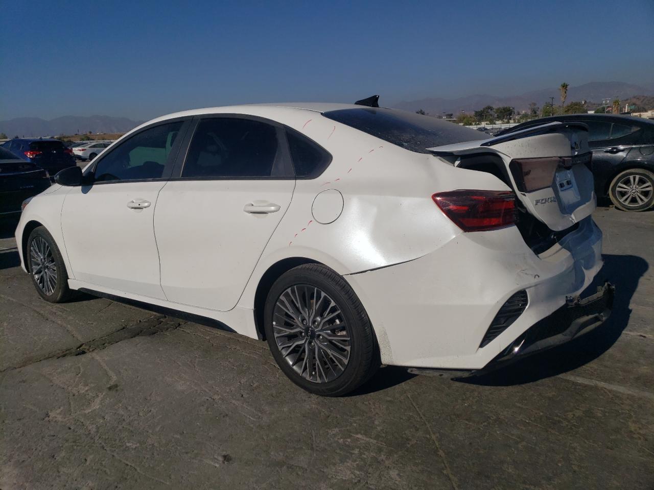 2024 Kia Forte Gt Line - Фото 2