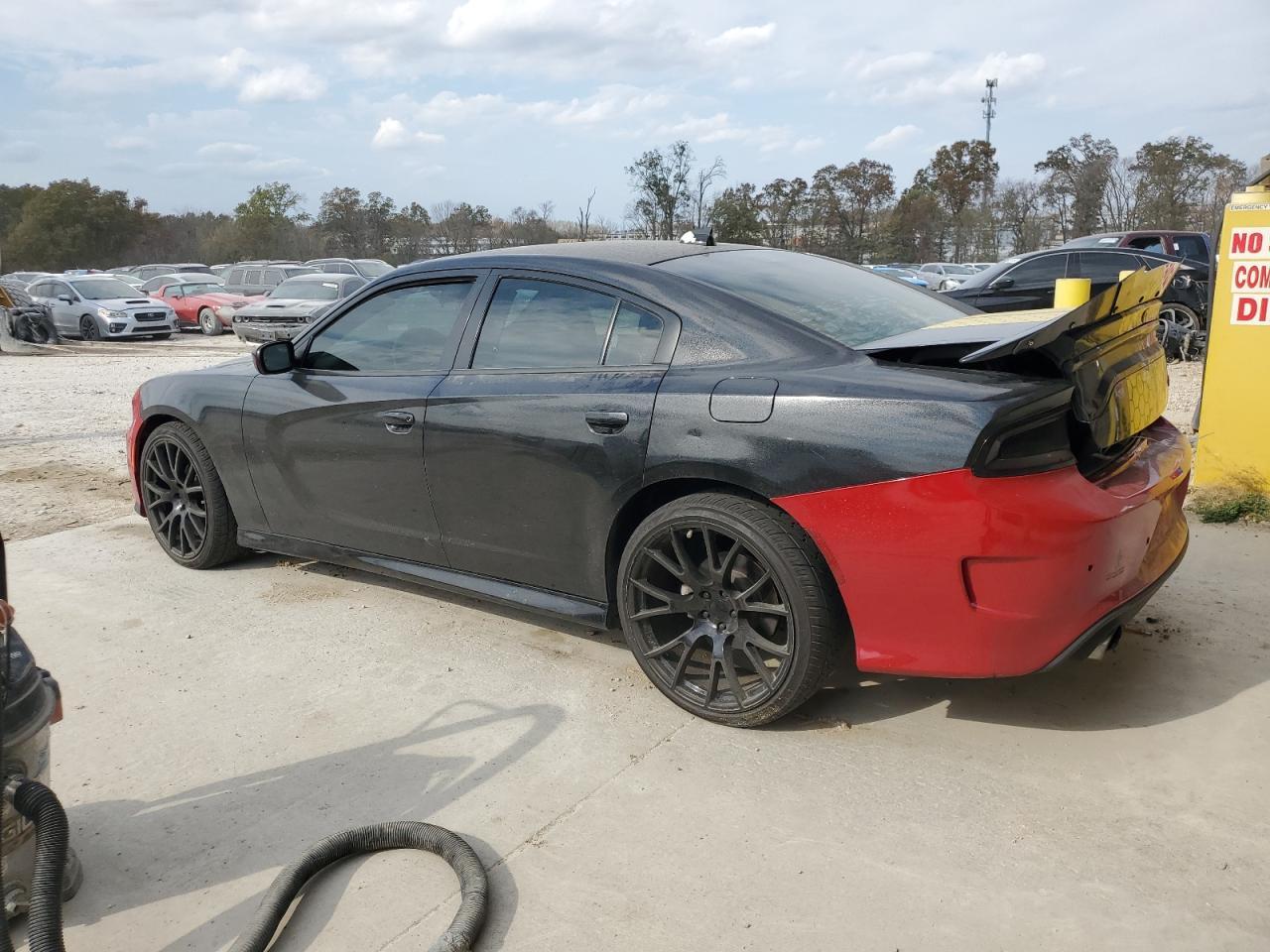 2017 Dodge Charger R/T - Image 2