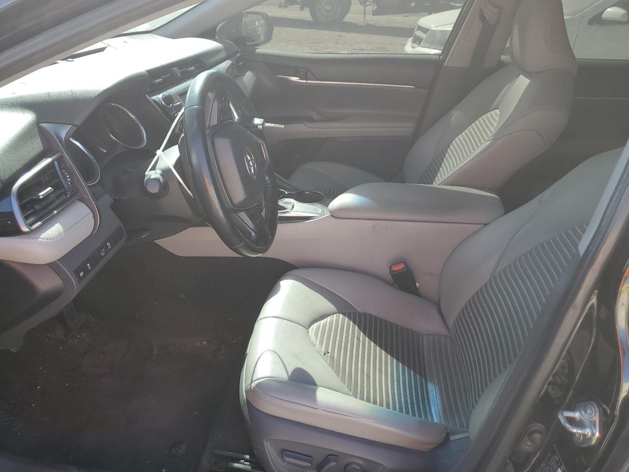 2020 Toyota Camry Se - Фото 7