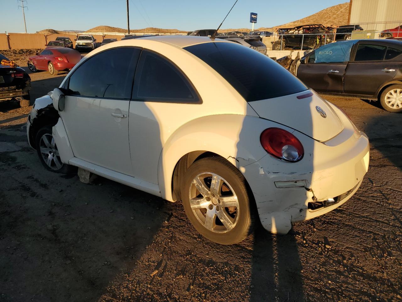 2006 Volkswagen New Beetle 2.5L Option Package 1 - Фото 2