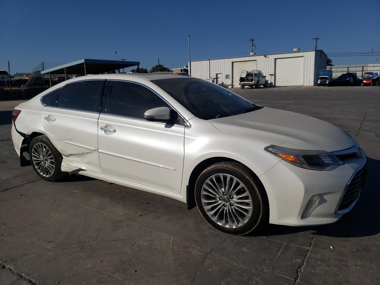 2016 Toyota Avalon Xle - Image 4