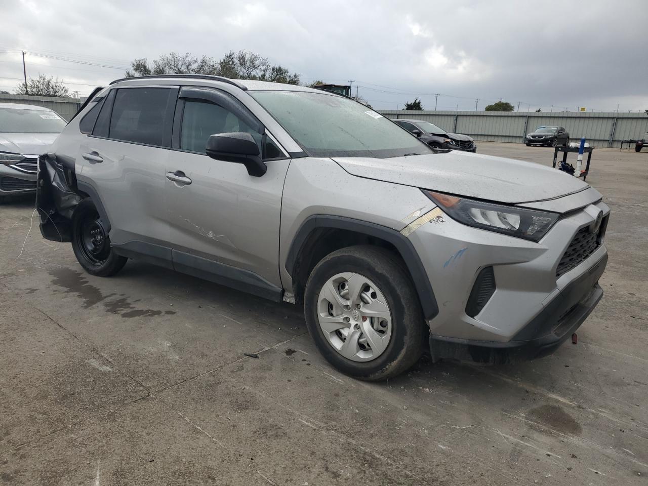 2019 Toyota Rav4 Le - Image 4