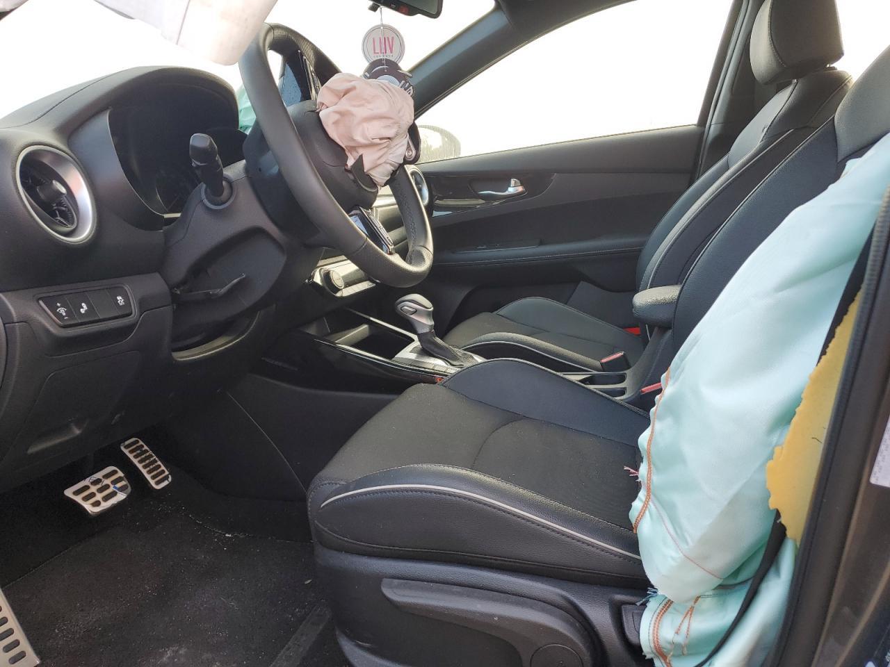 2024 Kia Forte Gt Line - Фото 7