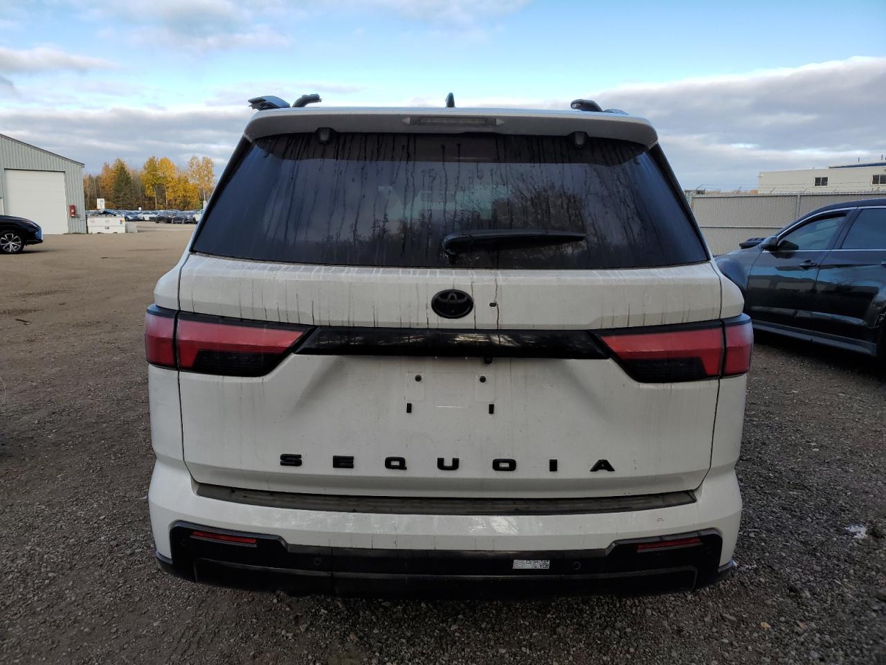 2024 Toyota Sequoia Sr - Фото 6