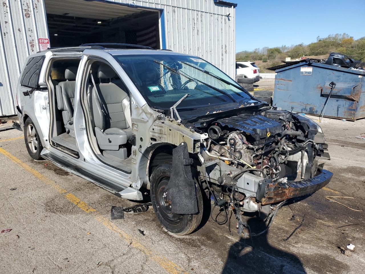 2009 Volkswagen Routan Sel Premium - Фото 4
