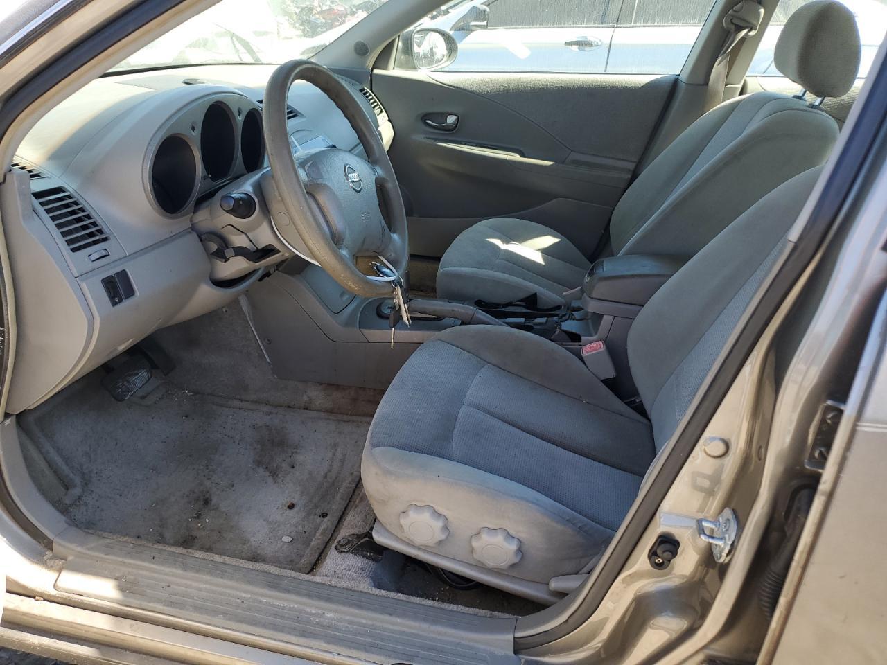 2002 Nissan Altima Base - Фото 7