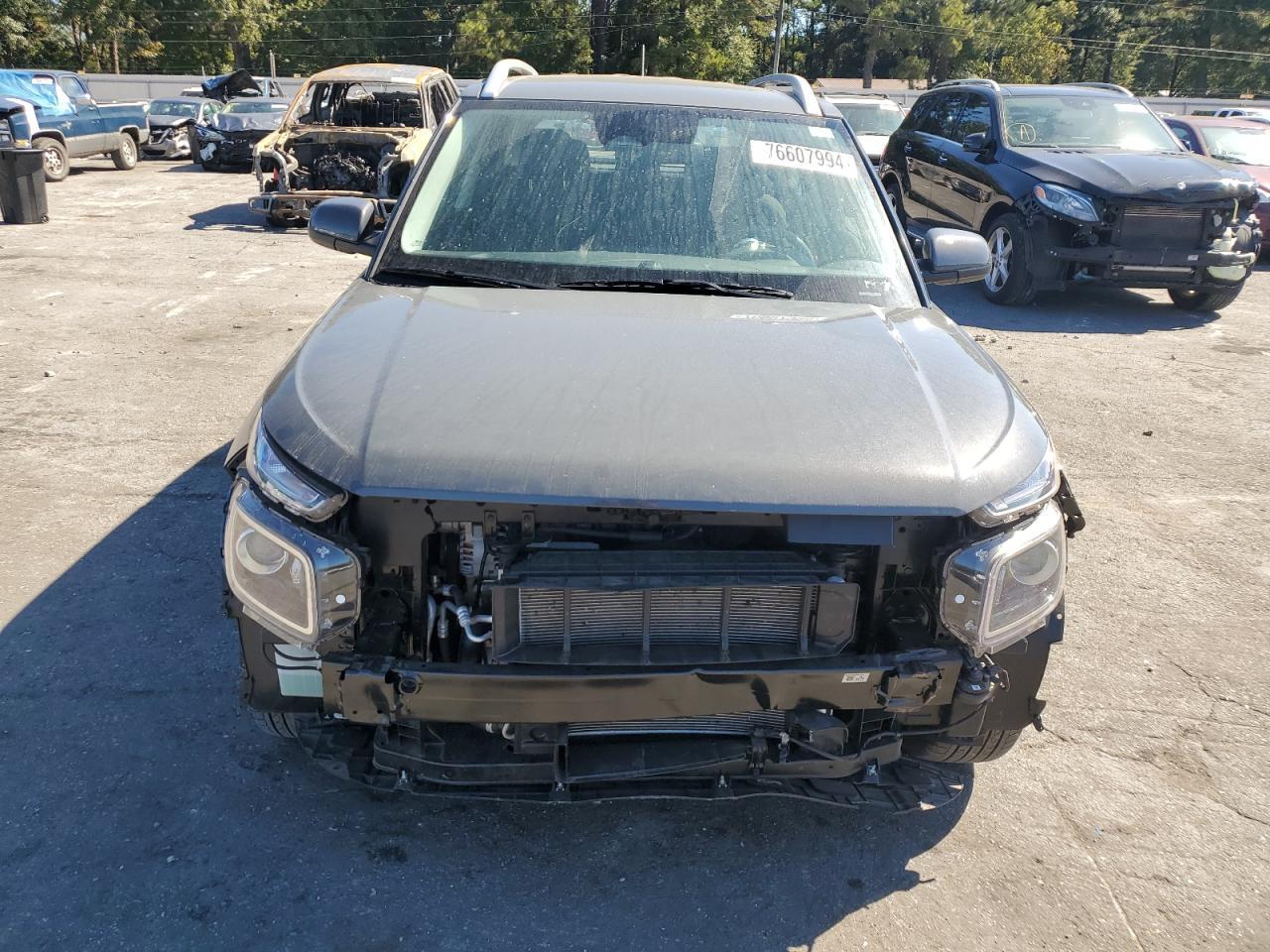 2023 Hyundai Venue Sel - Image 5