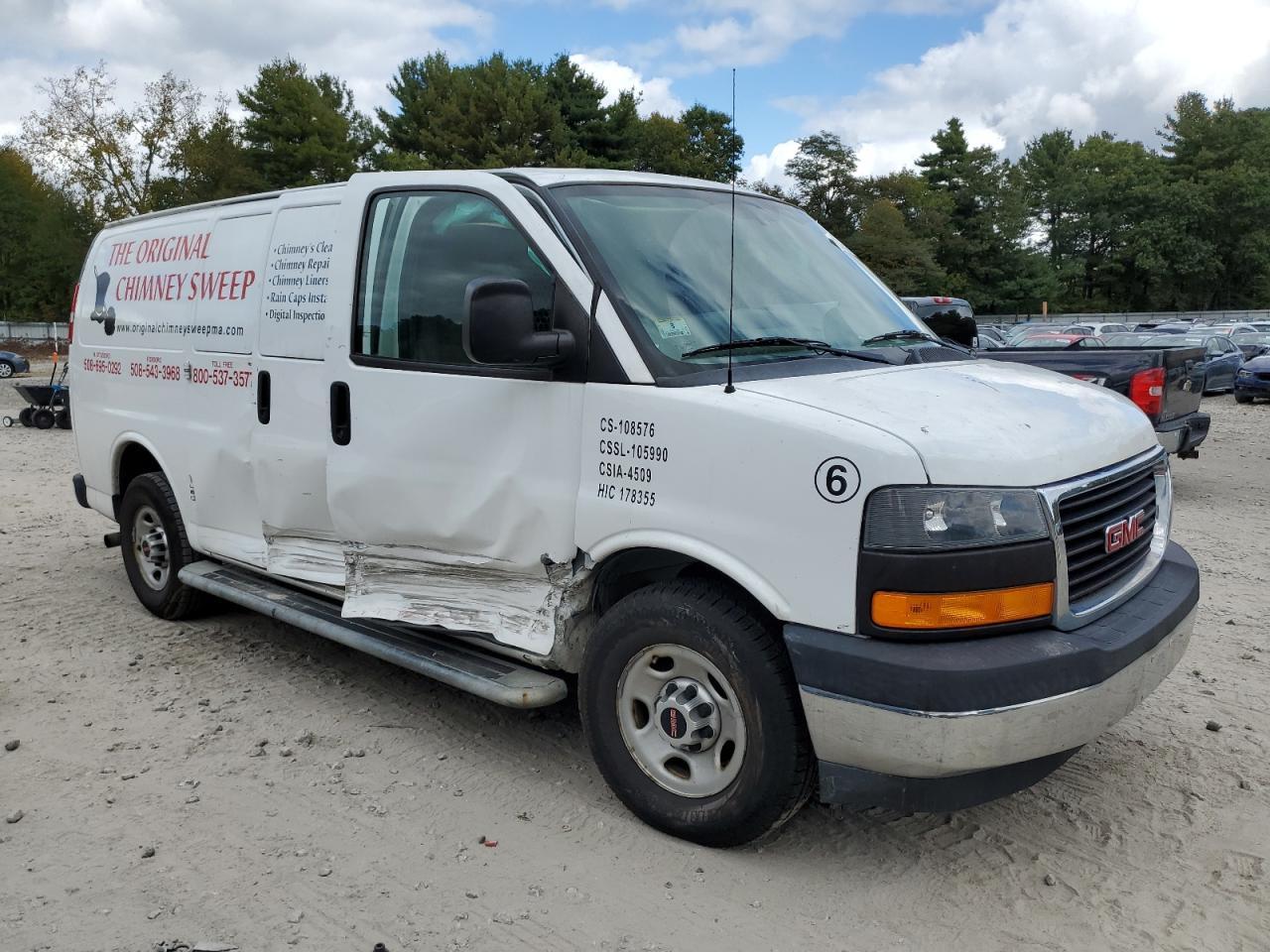 2017 GMC Savana G2500 - Фото 4