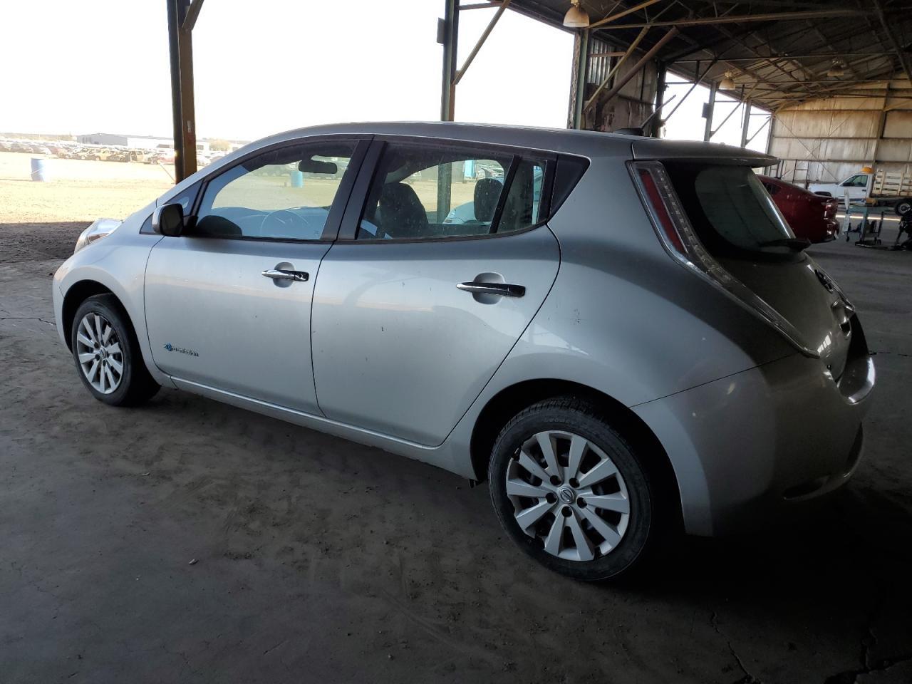 2015 Nissan Leaf S - Фото 2