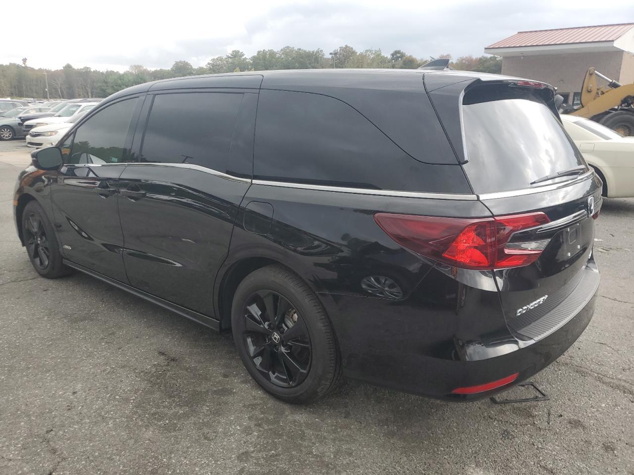 2024 Honda Odyssey Sport - Image 2