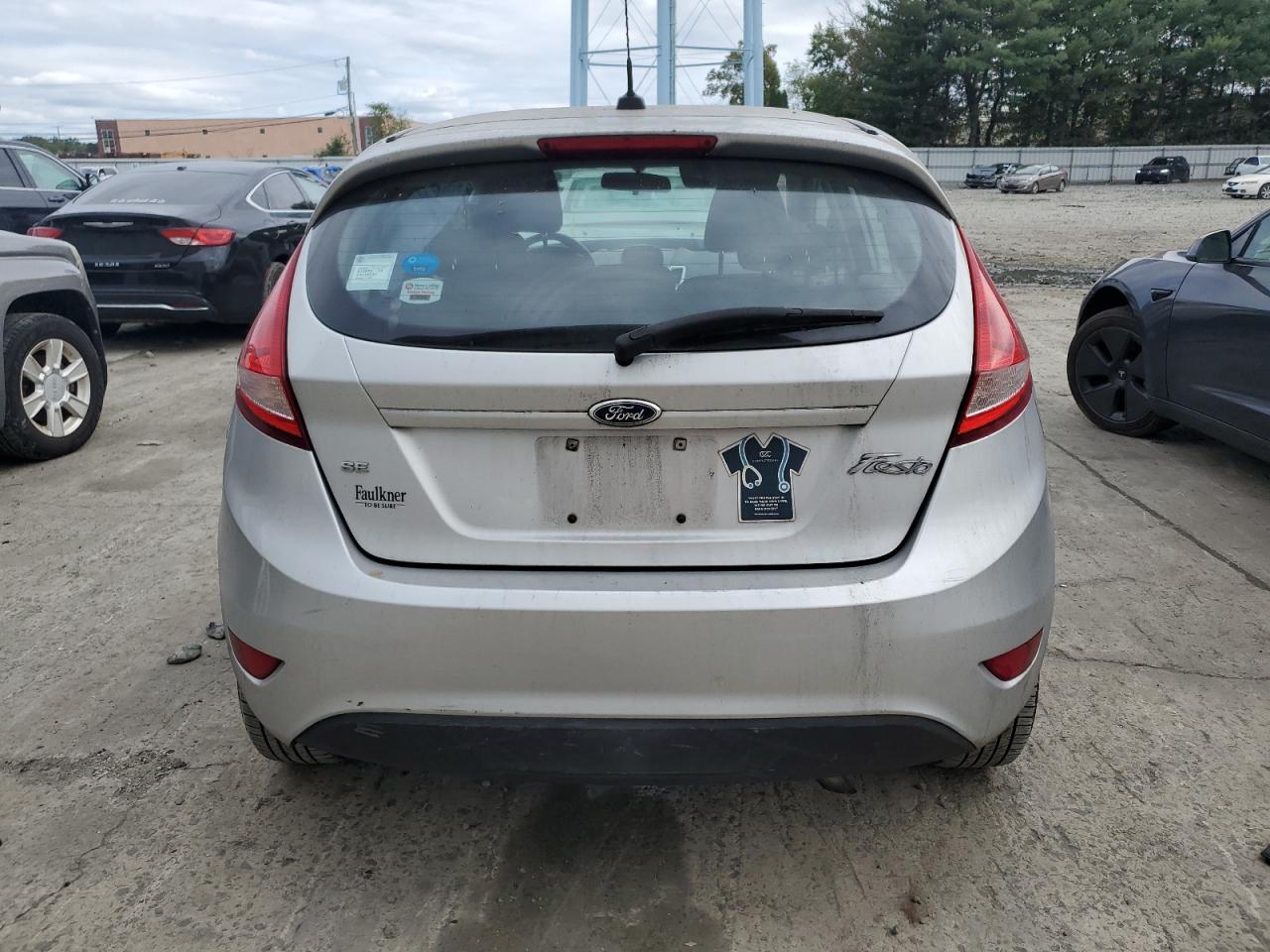 2013 Ford Fiesta Se - Фото 6