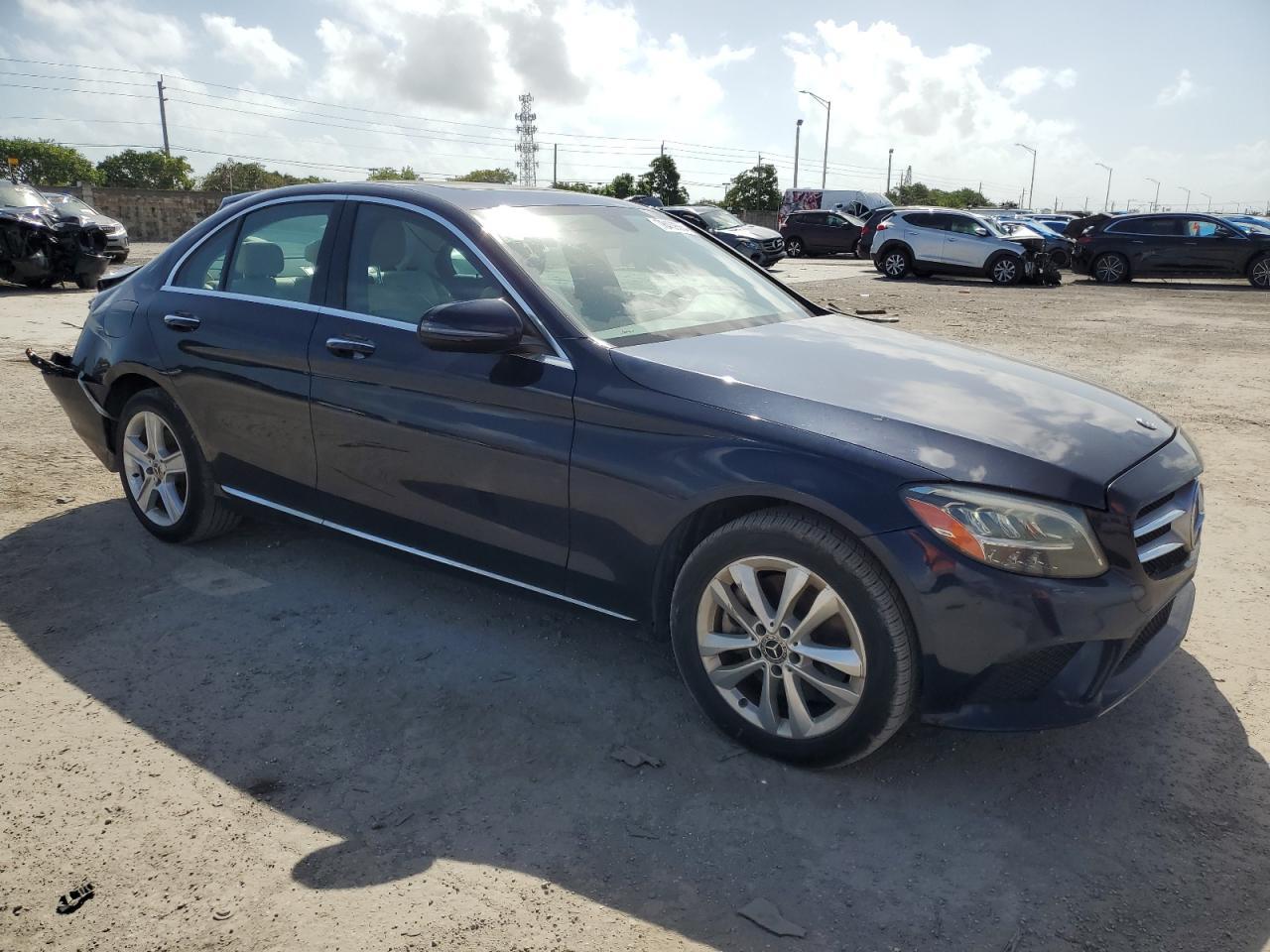 2019 Mercedes-Benz C 300 4Matic - Фото 4