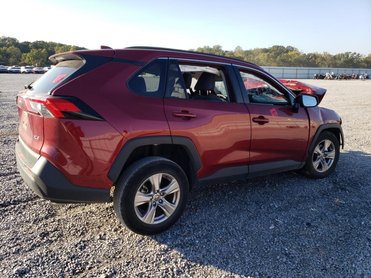 2022 Toyota Rav4 Xle - Image 3