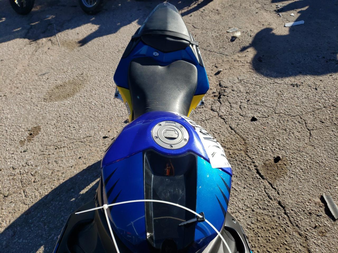 2011 Yamaha Yzfr1 - Image 5