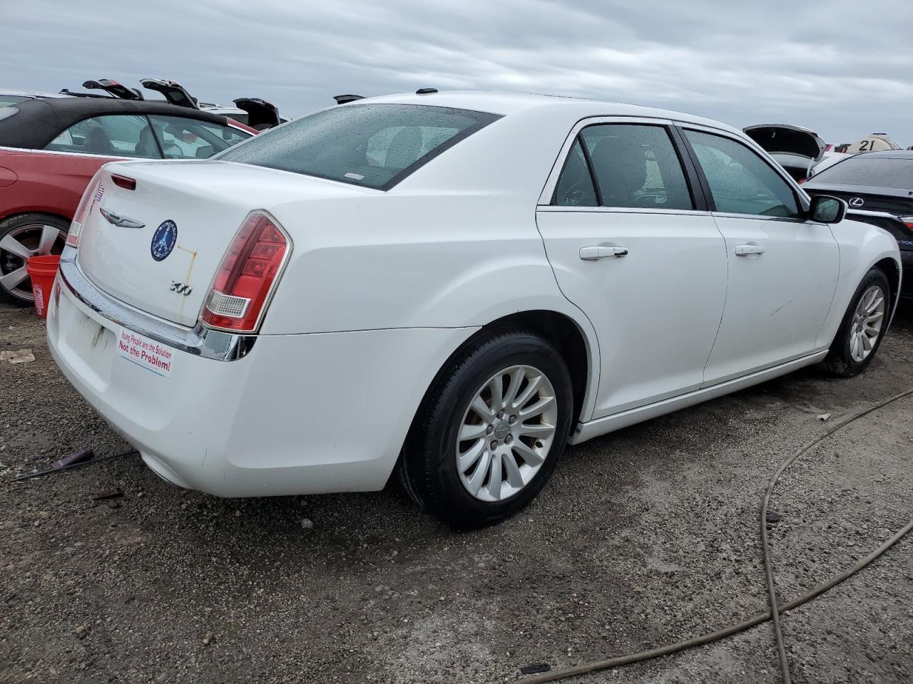 2014 Chrysler 300 - Фото 3