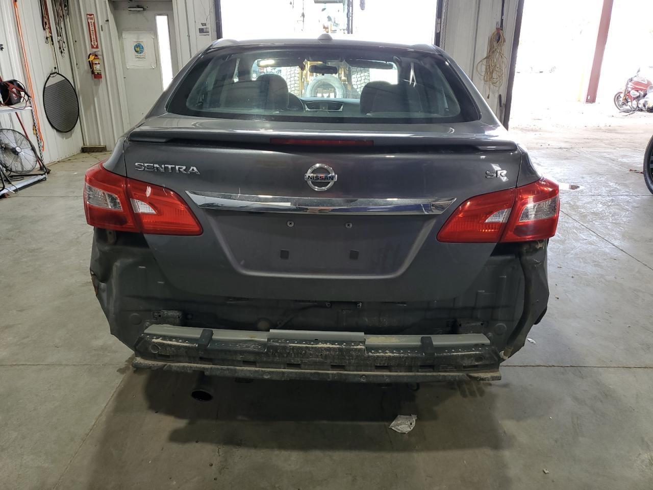 2019 Nissan Sentra S - Фото 6