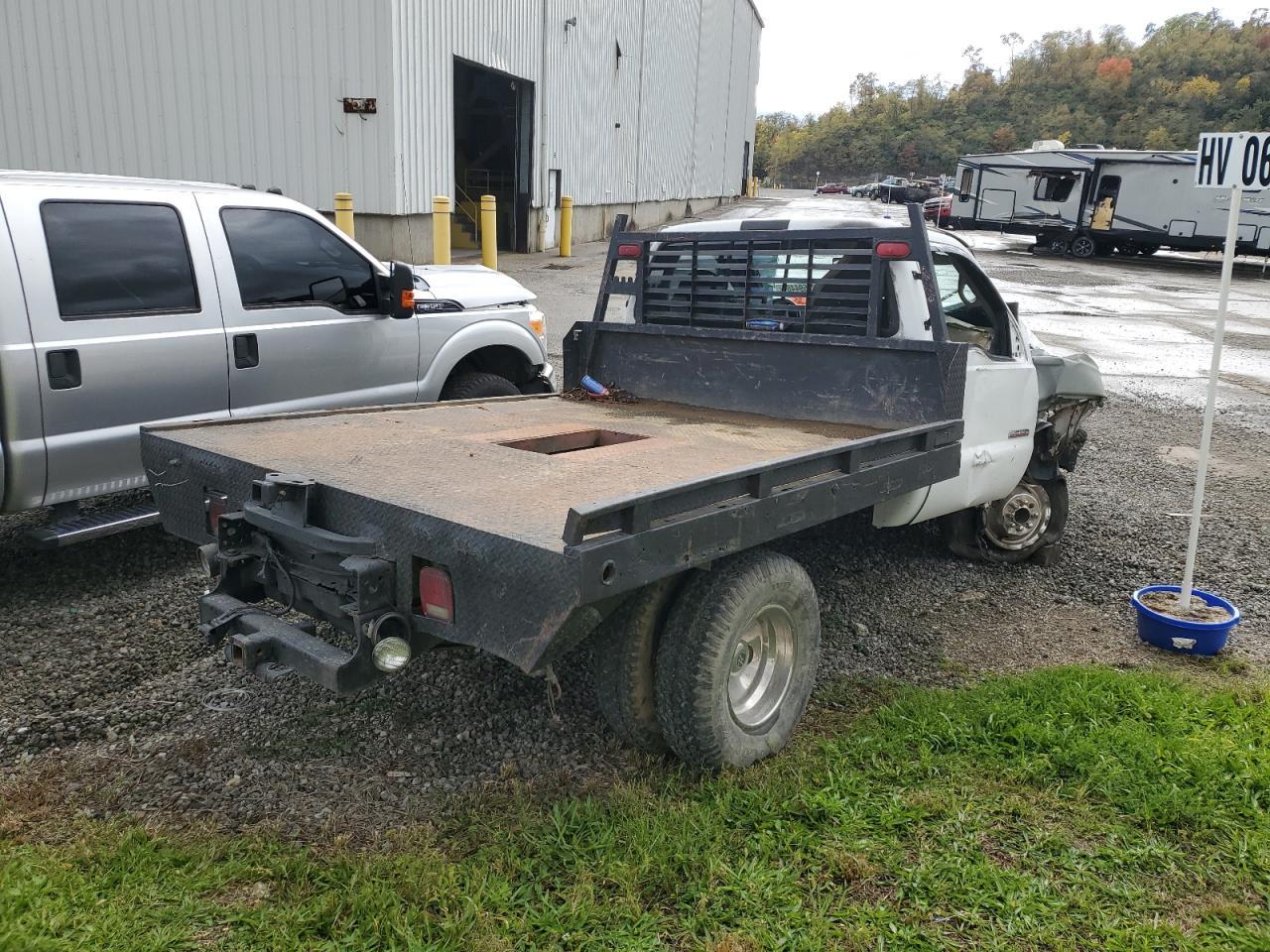 2000 Ford F350 Super Duty - Image 3