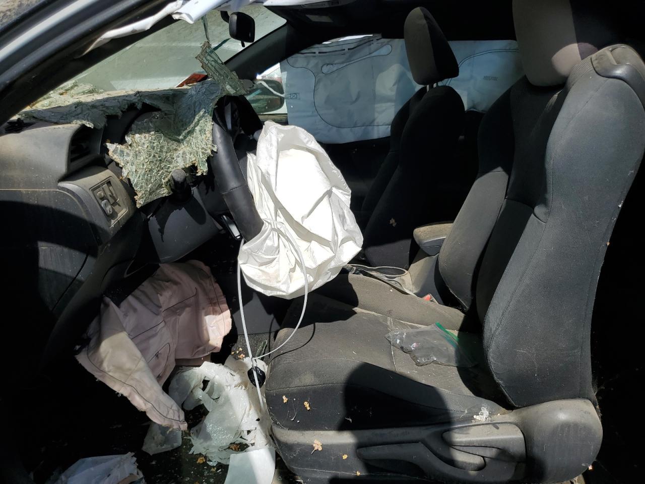 2011 Scion Tc Base - Фото 7