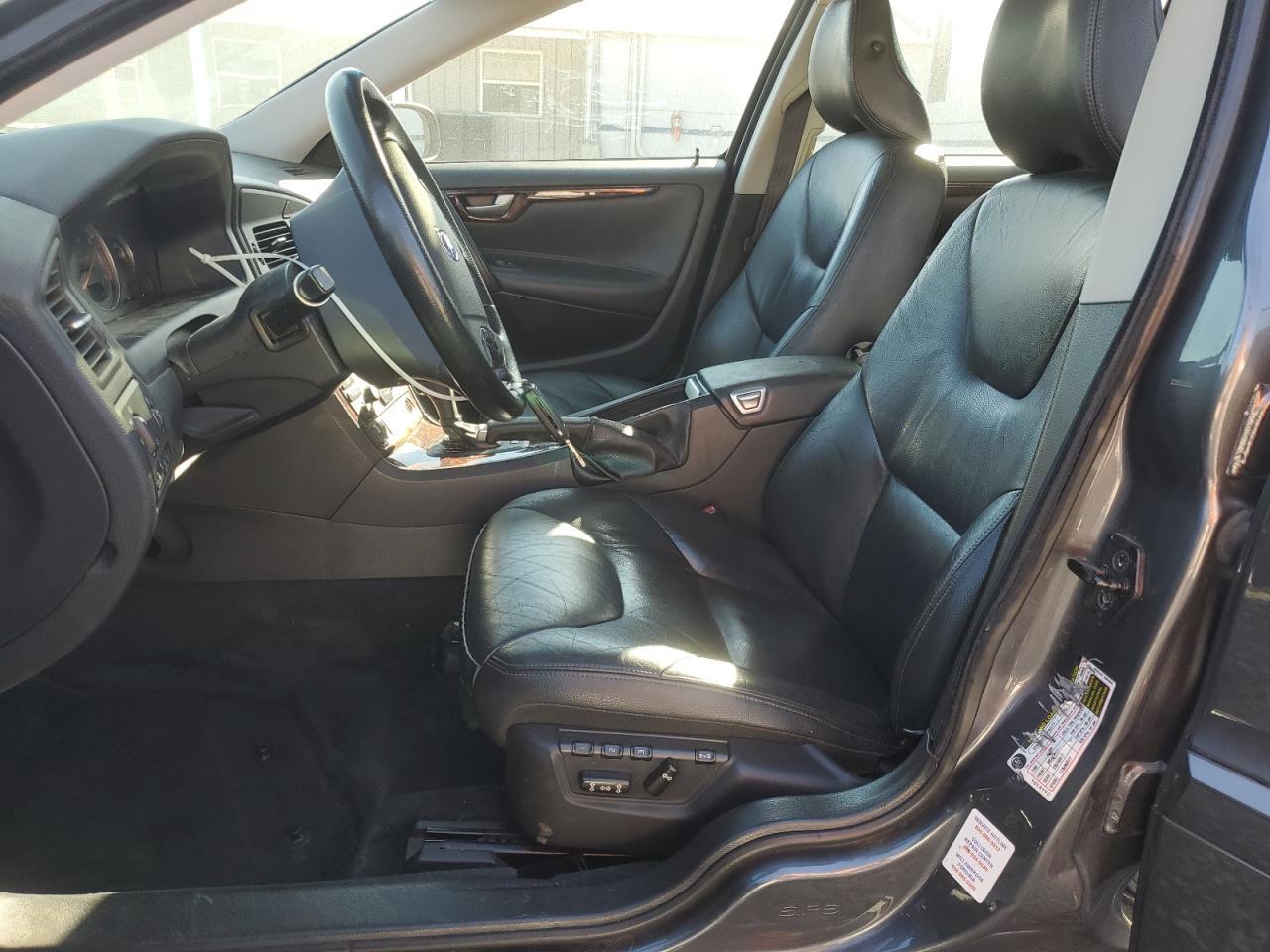 2007 Volvo V70 2.5T - Image 7