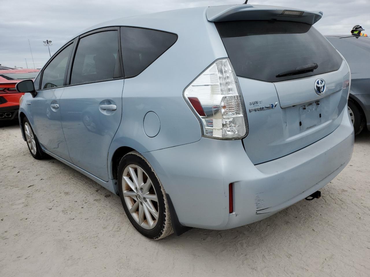 2012 Toyota Prius V - Фото 2