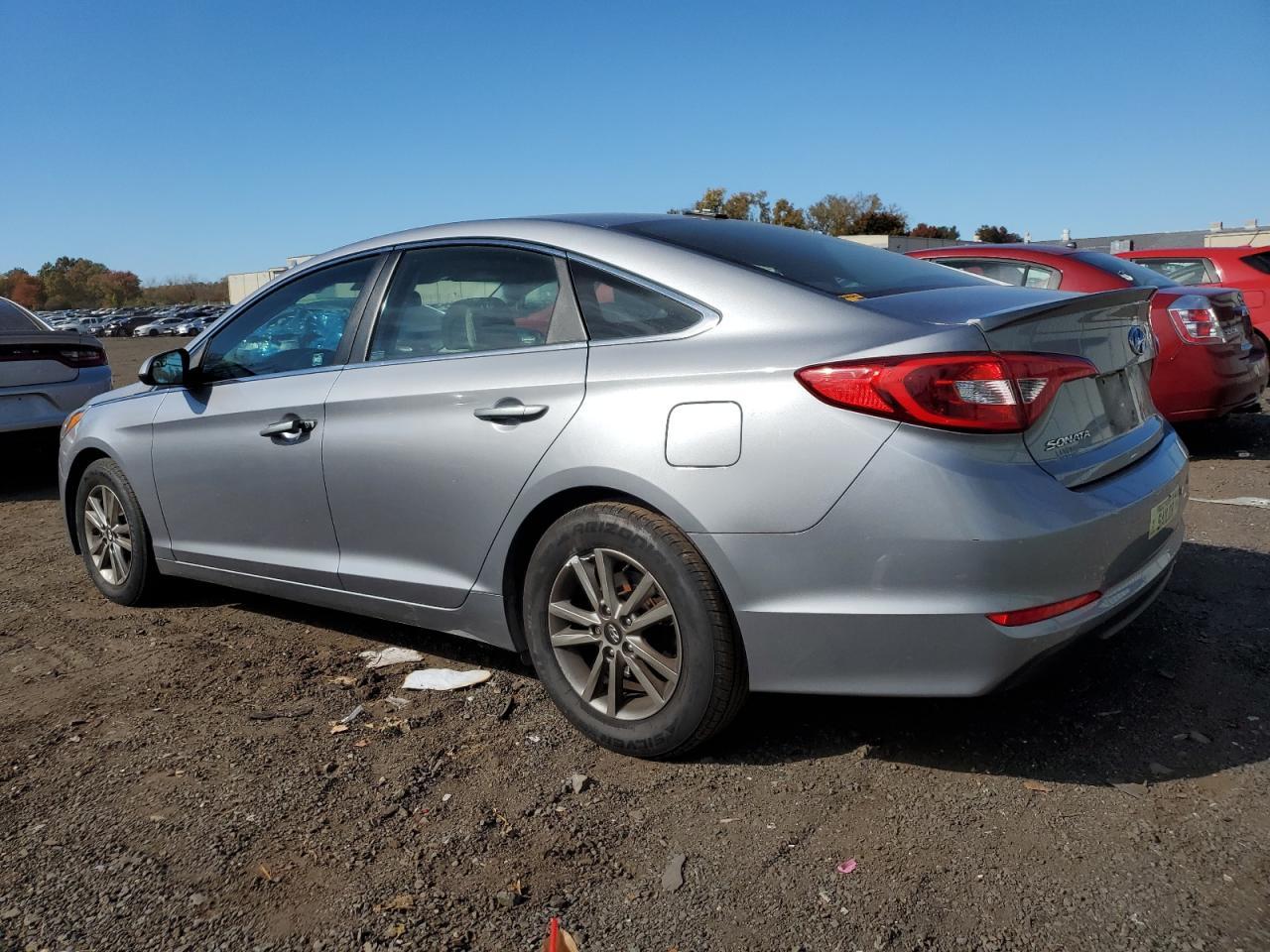2017 Hyundai Sonata Se - Image 2