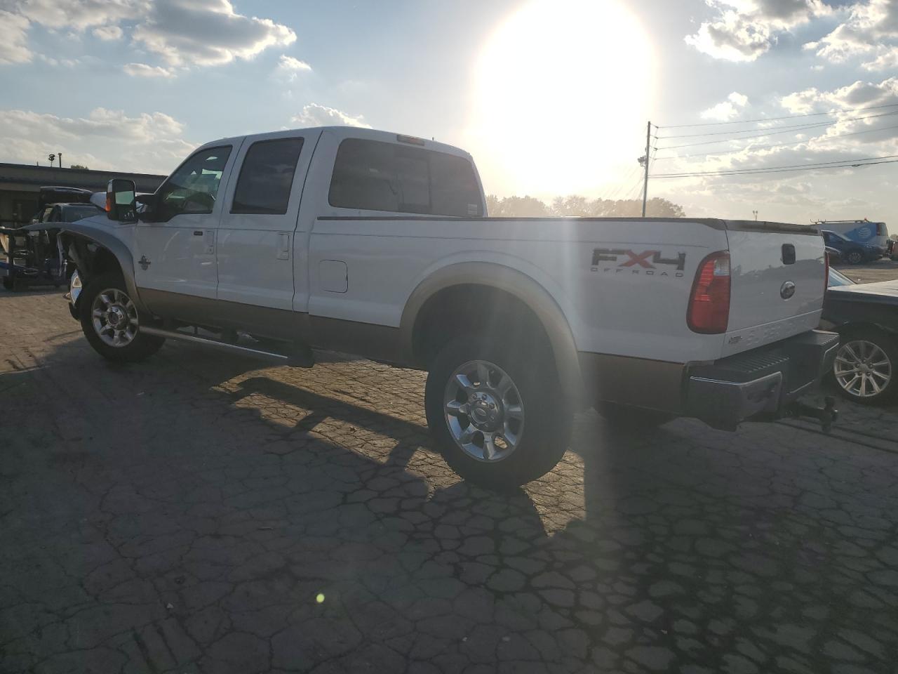 2011 Ford F350 Super Duty - Фото 2