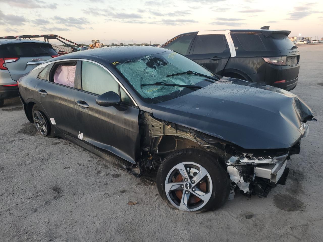 2023 Kia K5 Lxs - Фото 4